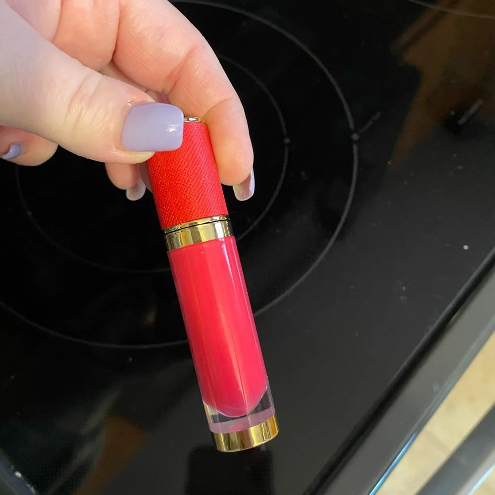 Carolina Herrera Liquid Lip Vinyl - Picture 6 of 9